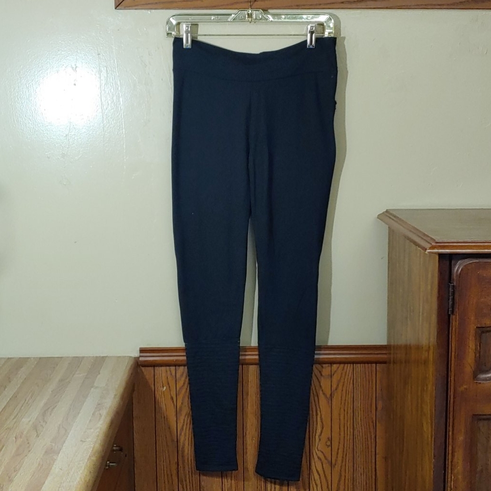Buttrmelon Mesh Striped Bottom Leggings NWOT L